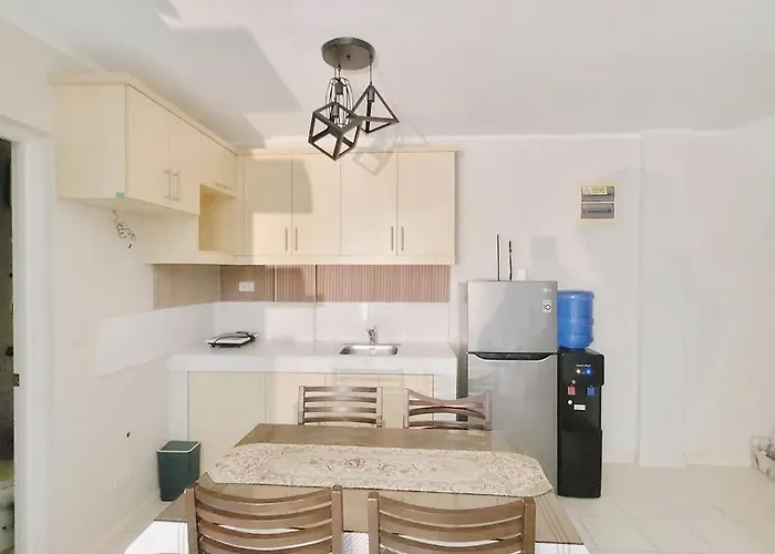 Hébergement de vacances Newtown Near, 3 Rooms, 2-story House, Entire House, Plain, Fast Internet, Opposite Lg Garden *