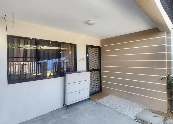 Newtown Near, 3 Rooms, 2-story House, Entire House, Plain, Fast Internet, Opposite Lg Garden Ferienhaus *